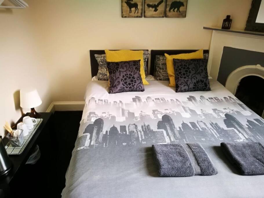The Kingsview Townhouse - Boutique Hostel Эдинбург Экстерьер фото